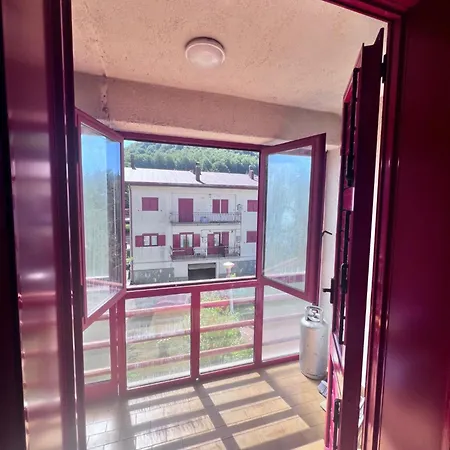 La Di Perry Apartment